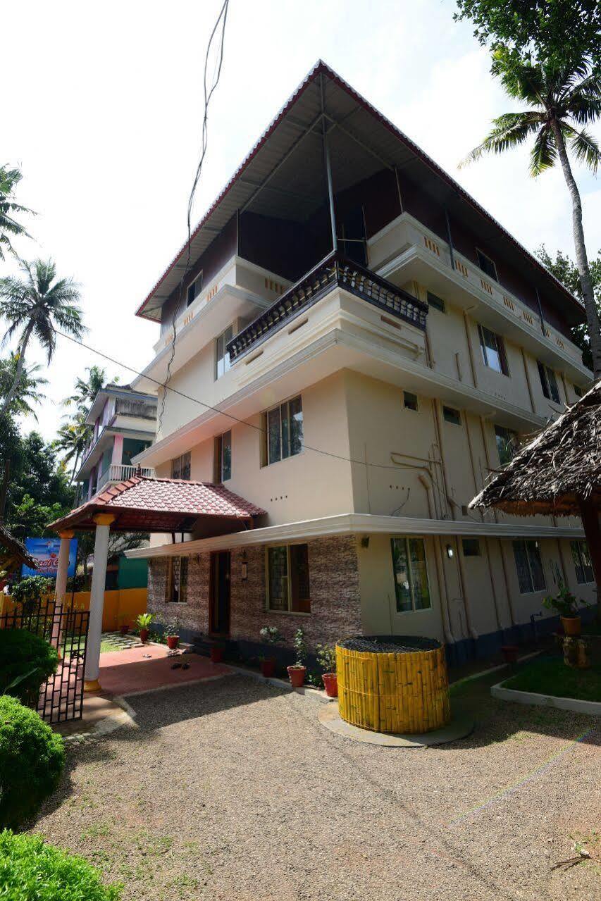 Coral Cove Beach Resort Варкала Екстер'єр фото